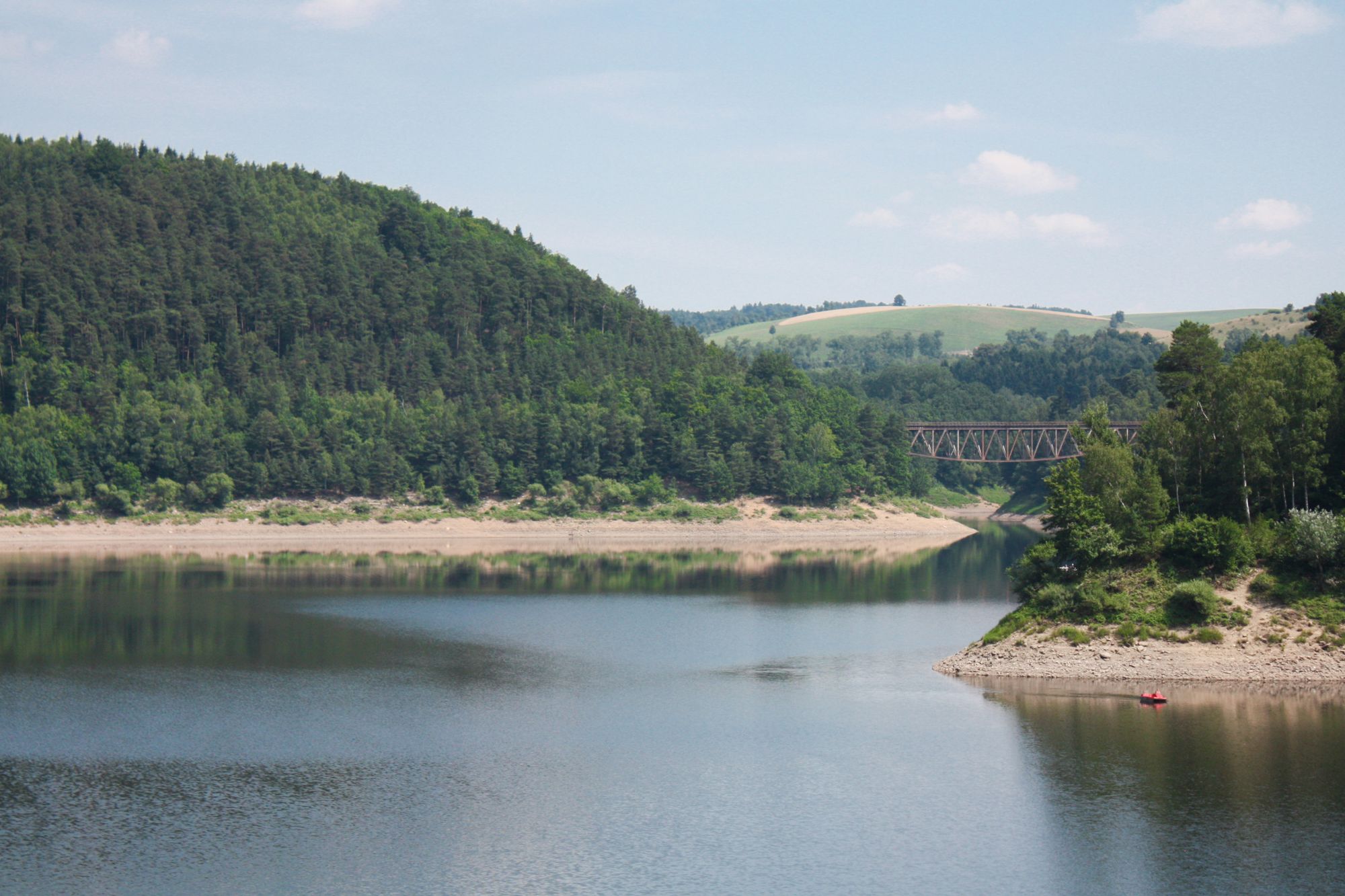 Interwencja w sprawie wysadzenia mostu nad Jeziorem Plichowickim